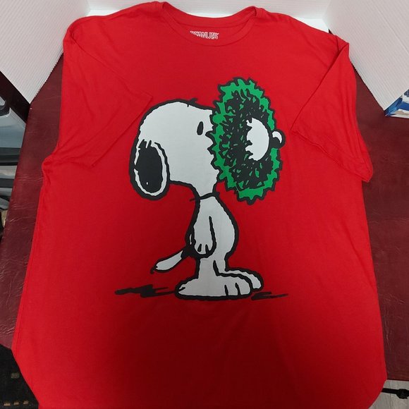 Peanuts Original Snoopy T-Shirt 2022 Christmas Wreath Size XXL Red Cotton - Picture 1 of 8